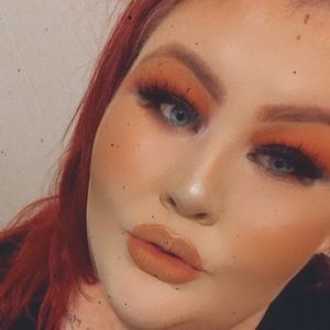 Meet your Posher, Alyce